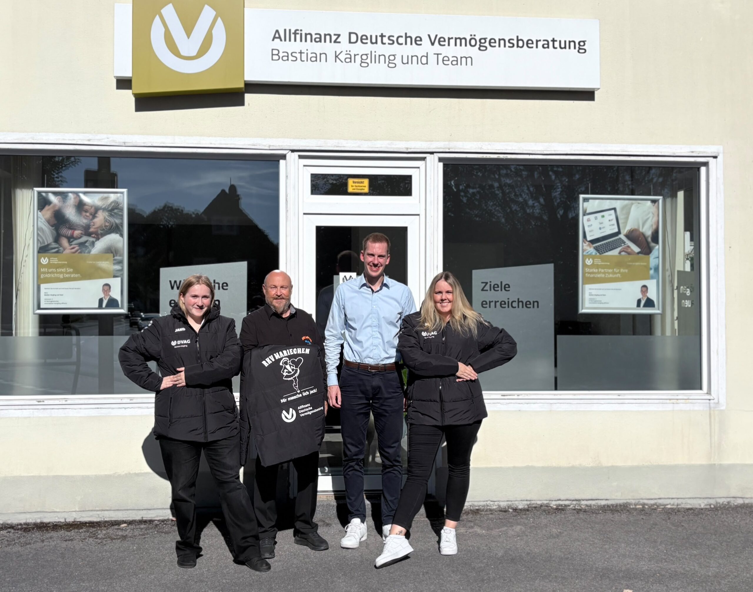 You are currently viewing Neue Jacken für RKV Mariechen